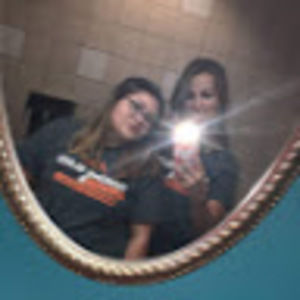 Meet your Posher, Alivia